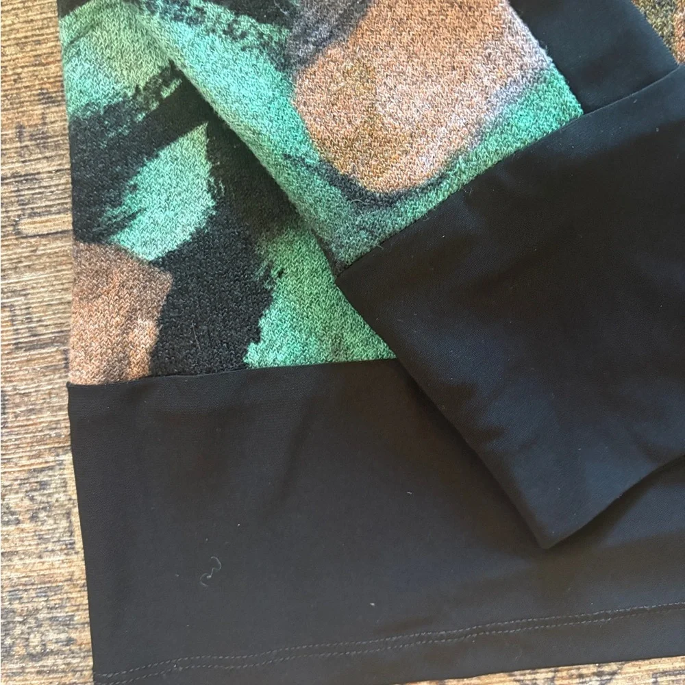 Joseph Ribkoff Abstract Print Sweater with grommet Detail Sz M - Picture 12 of 13